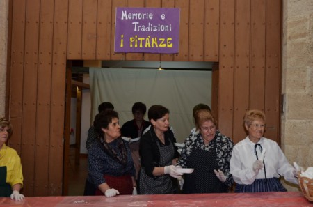 Volontari dell'Associazione "Anta" al lavoro
